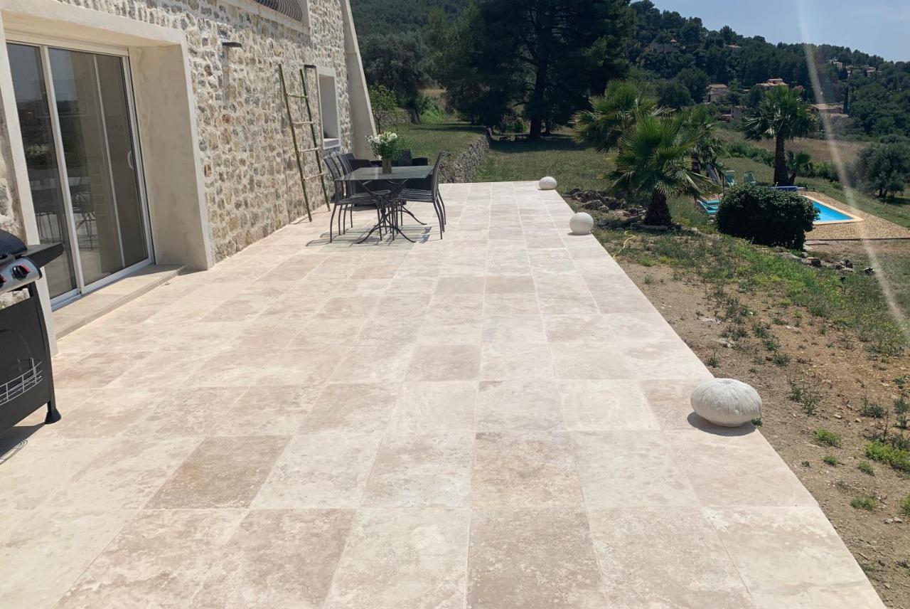 La Venturonne Appartement Neuf Rez De Jardin 45 M2 Vue Mer Et Vignes 10 Mn Des Plages Le Beausset Kültér fotó