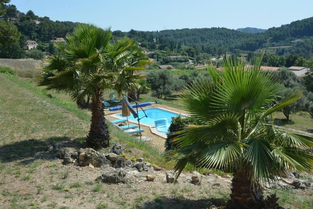 La Venturonne Appartement Neuf Rez De Jardin 45 M2 Vue Mer Et Vignes 10 Mn Des Plages Le Beausset Kültér fotó