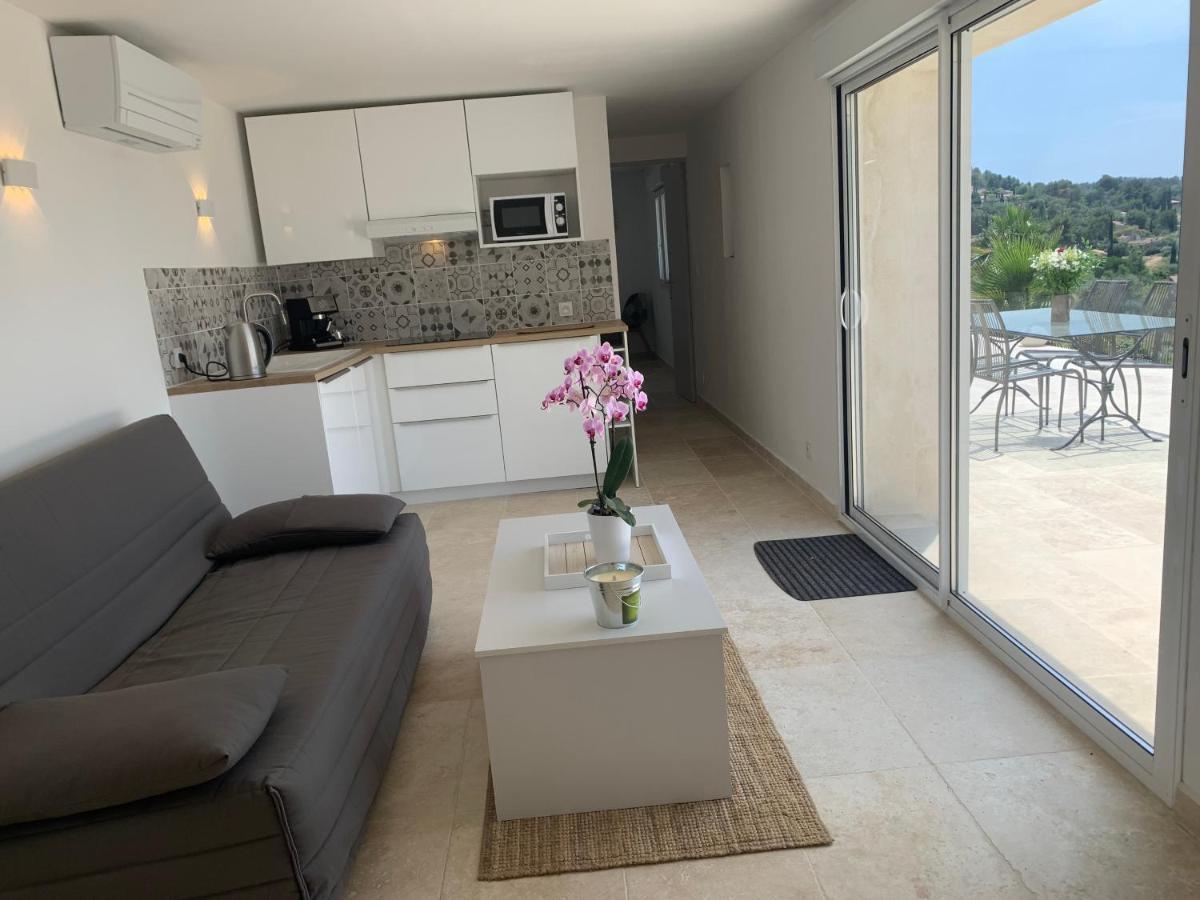 La Venturonne Appartement Neuf Rez De Jardin 45 M2 Vue Mer Et Vignes 10 Mn Des Plages Le Beausset Kültér fotó